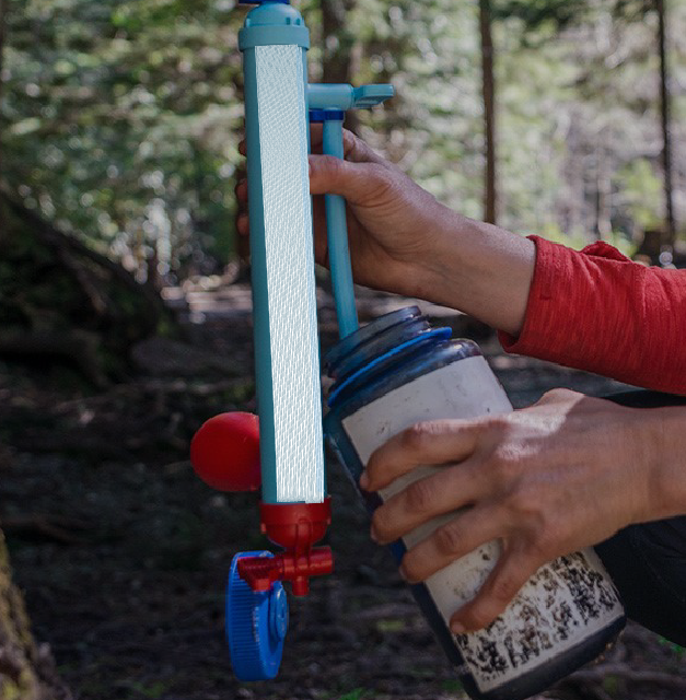 What's inside a LifeStraw? 